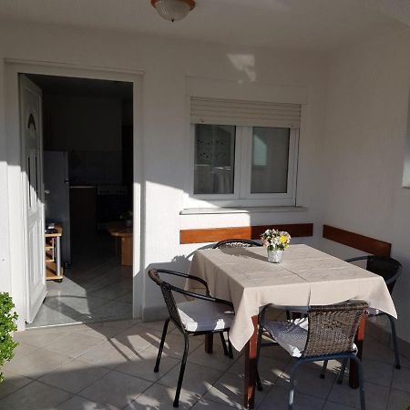 Appartement Astra à Vir Extérieur photo