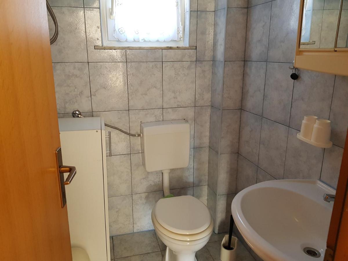 Appartement Astra à Vir Extérieur photo