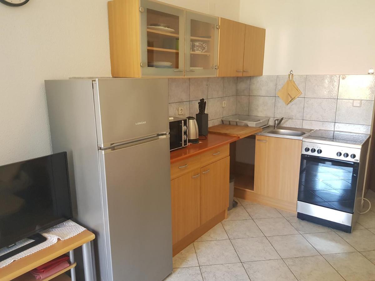 Appartement Astra à Vir Extérieur photo